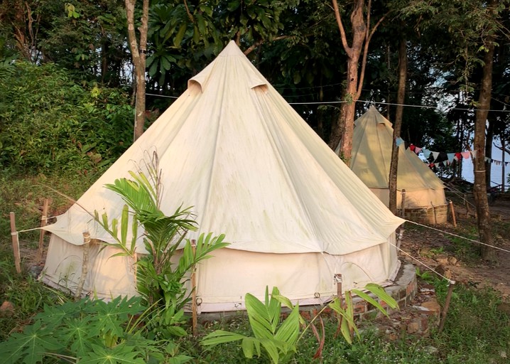 Tents (Preah Sihanouk, Preah Sihanouk Province, Cambodia)