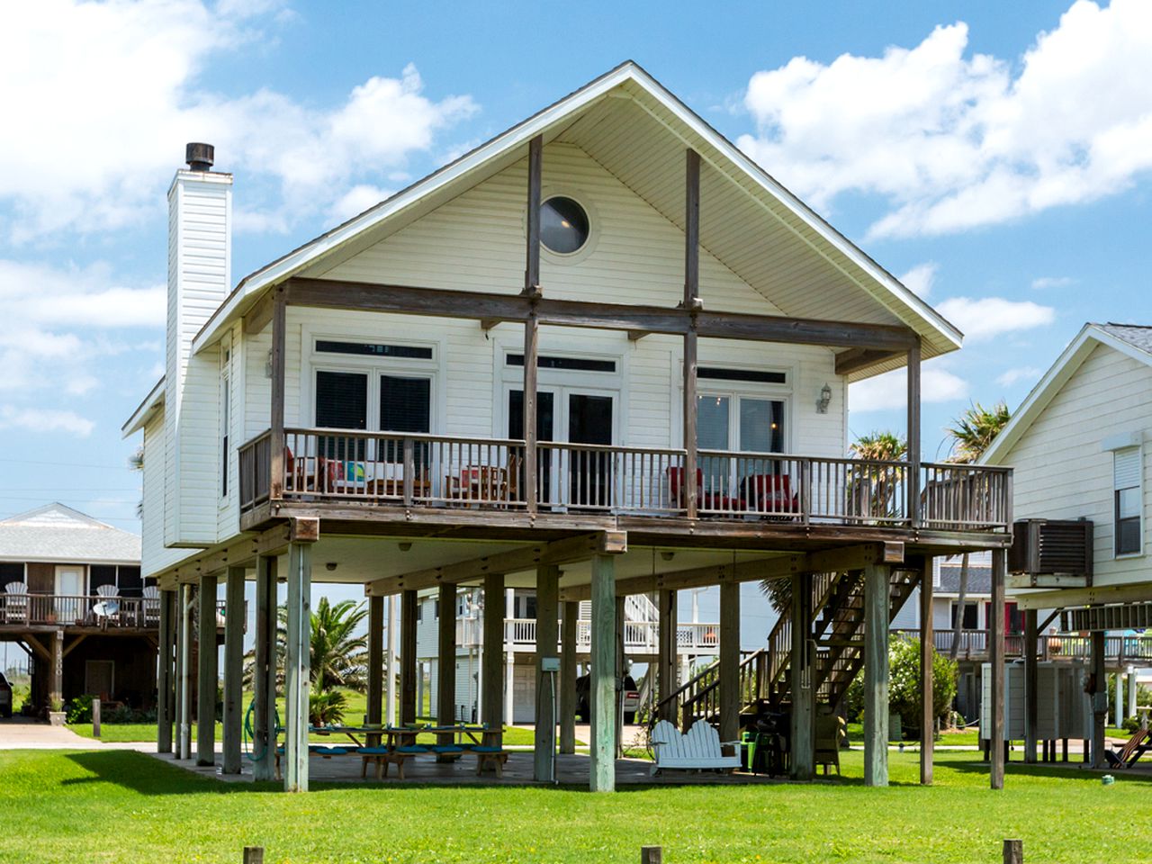 Elevated Beach Rental in Galveston, Texas
