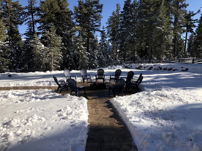 Cabins (United States of America, Duck Creek Village, Utah)