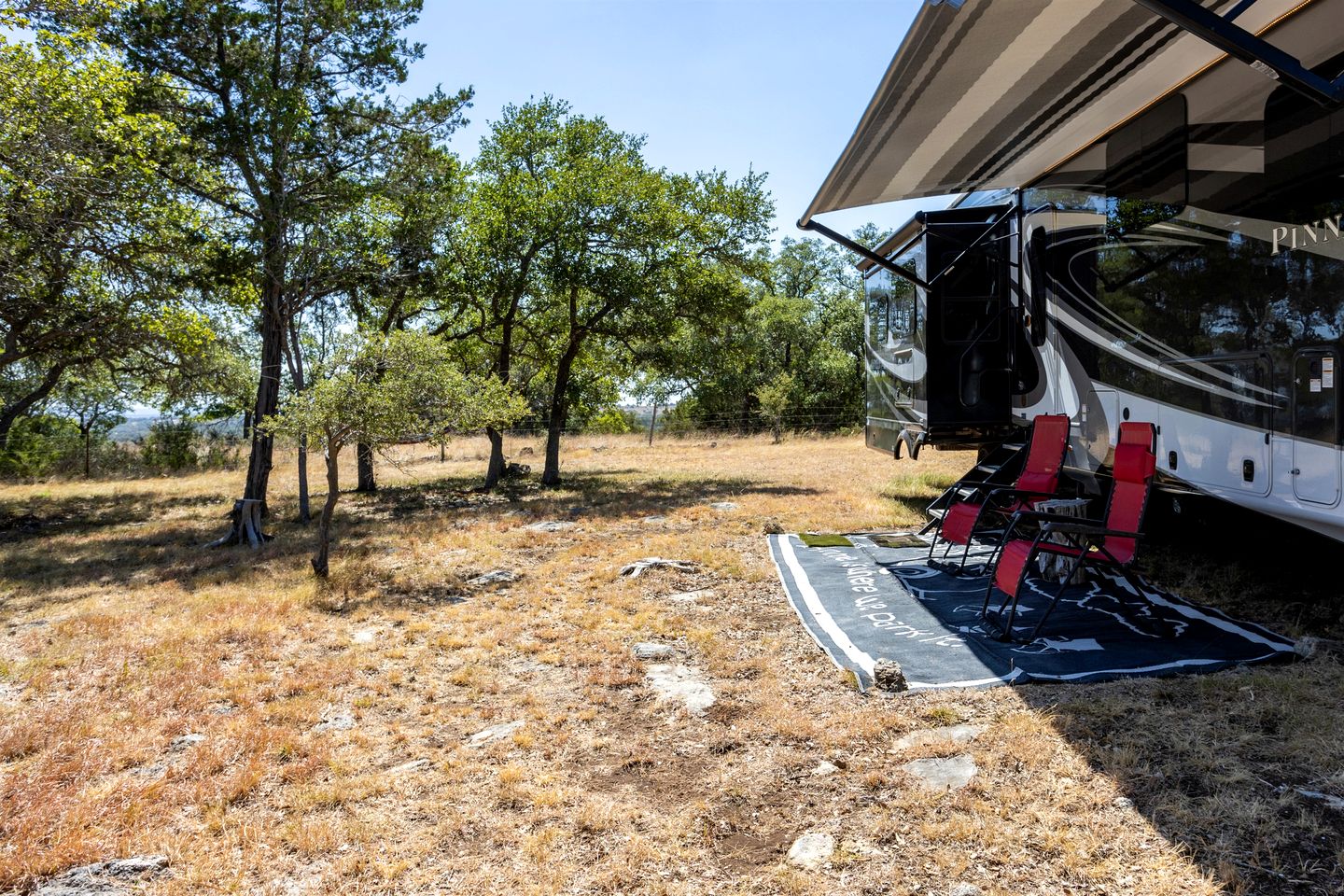 One of a Kind Converted School Bus Offers Scenic, Texan Tranquility in Purdon Groves