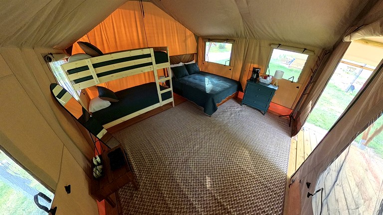 Safari Tents (United States of America, Onalaska, Texas)