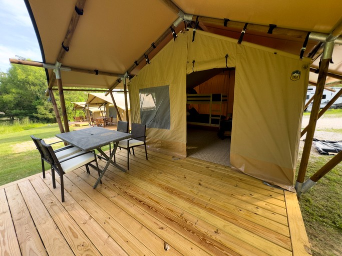 Safari Tents (United States of America, Onalaska, Texas)