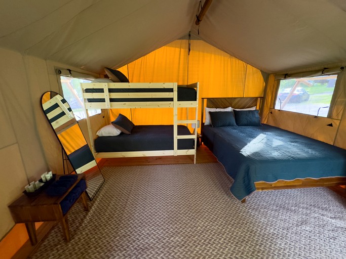 Safari Tents (United States of America, Onalaska, Texas)