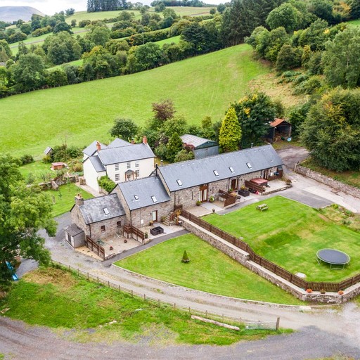 Incredible Spacious Multi-Unit Rental for an Unforgettable Large Group Getaway in the Countryside of Brecon, Wales