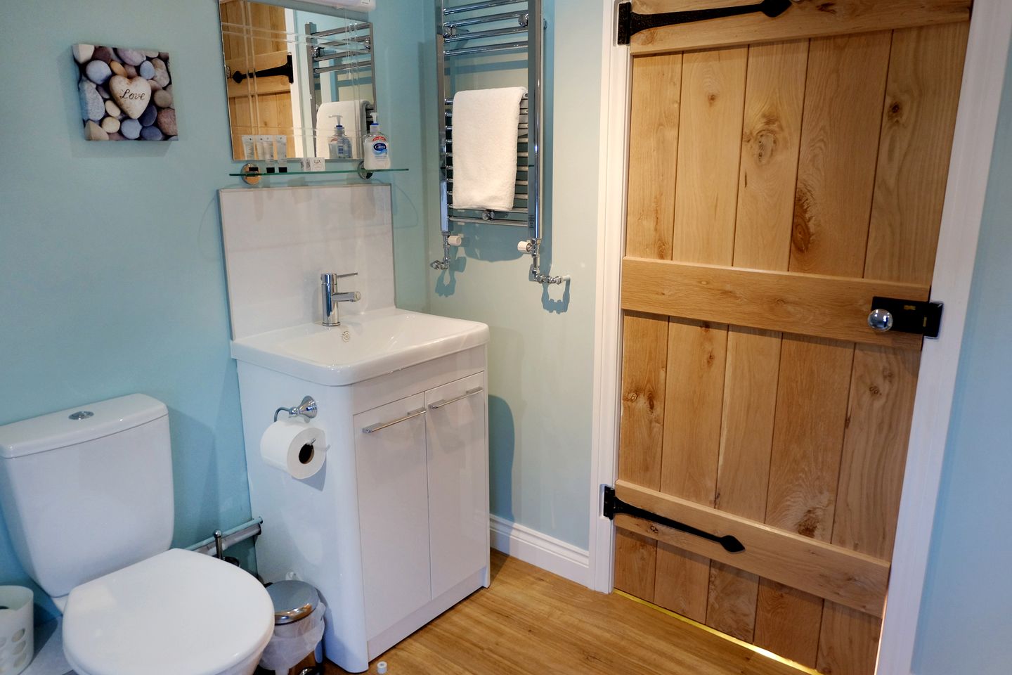 Incredible Spacious Multi-Unit Rental for an Unforgettable Large Group Getaway in the Countryside of Brecon, Wales