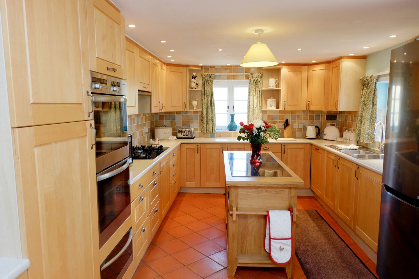 Incredible Spacious Multi-Unit Rental for an Unforgettable Large Group Getaway in the Countryside of Brecon, Wales