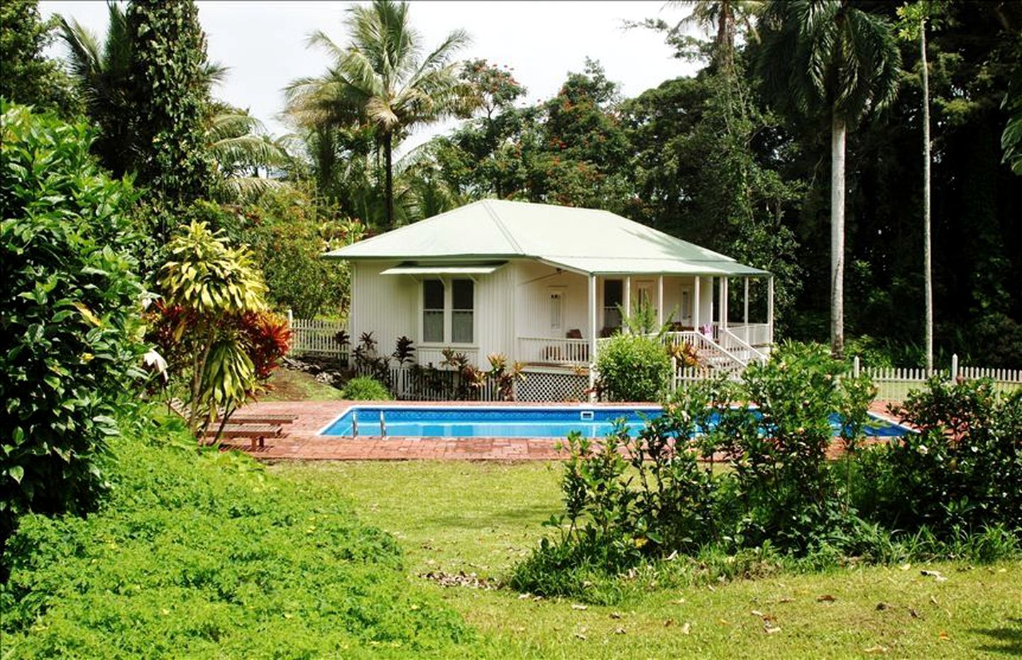Historic Villa Rental with Amazing Tropical Gardens in Keaau, Hawaii