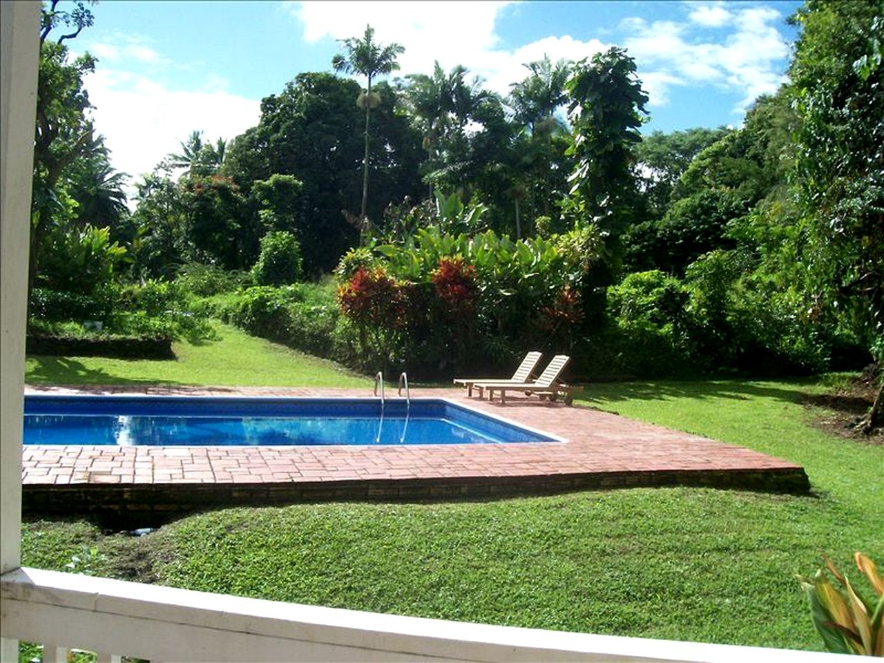 Historic Villa Rental with Amazing Tropical Gardens in Keaau, Hawaii