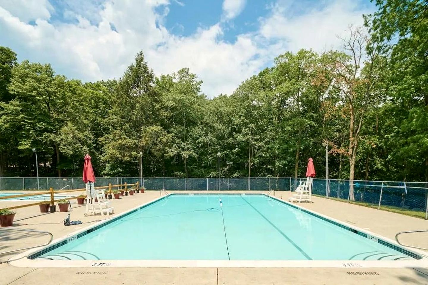 Spectacular Cabin with Game Room and Open Concept Interior in East Stroudsburg, Pennsylvania