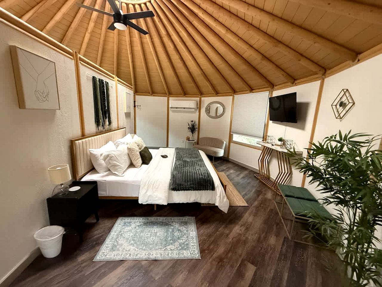 Luxurious Yurt-Cabin Glamping Retreat with Private Hot Tub Near Canyon Lake, Texas