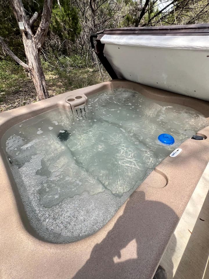 Luxurious Yurt-Cabin Glamping Retreat with Private Hot Tub Near Canyon Lake, Texas