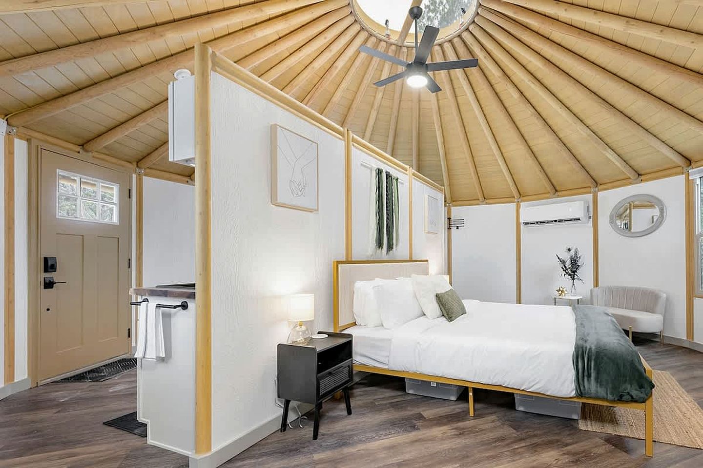 Luxurious Yurt-Cabin Glamping Retreat with Private Hot Tub Near Canyon Lake, Texas