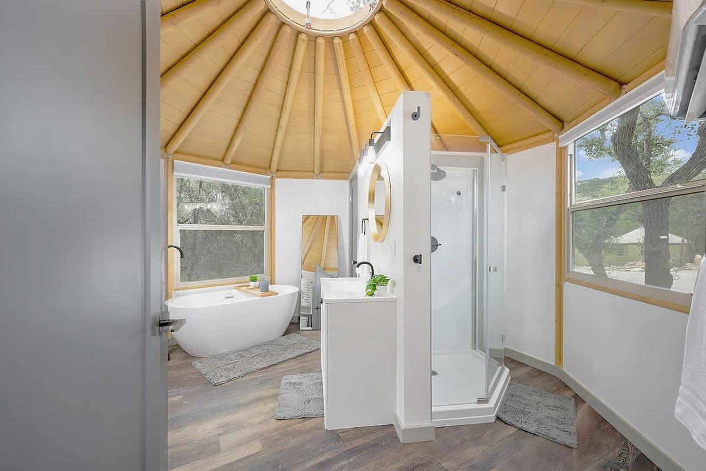 Luxurious Yurt-Cabin Glamping Retreat with Private Hot Tub Near Canyon Lake, Texas