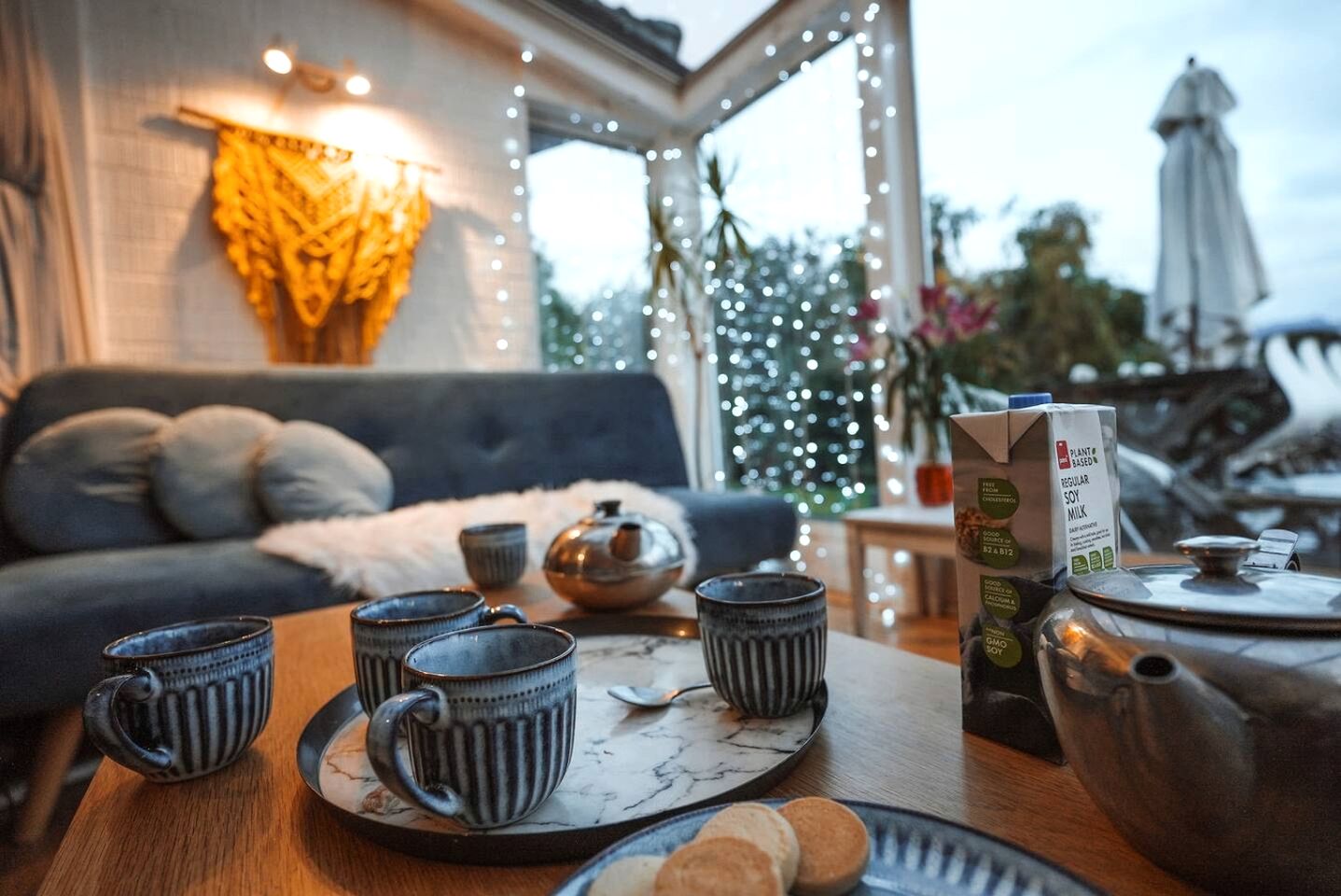 Tranquil Vacation Rental by Lake Wakatipu with Majestic Mountain Views in Queenstown, New Zealand