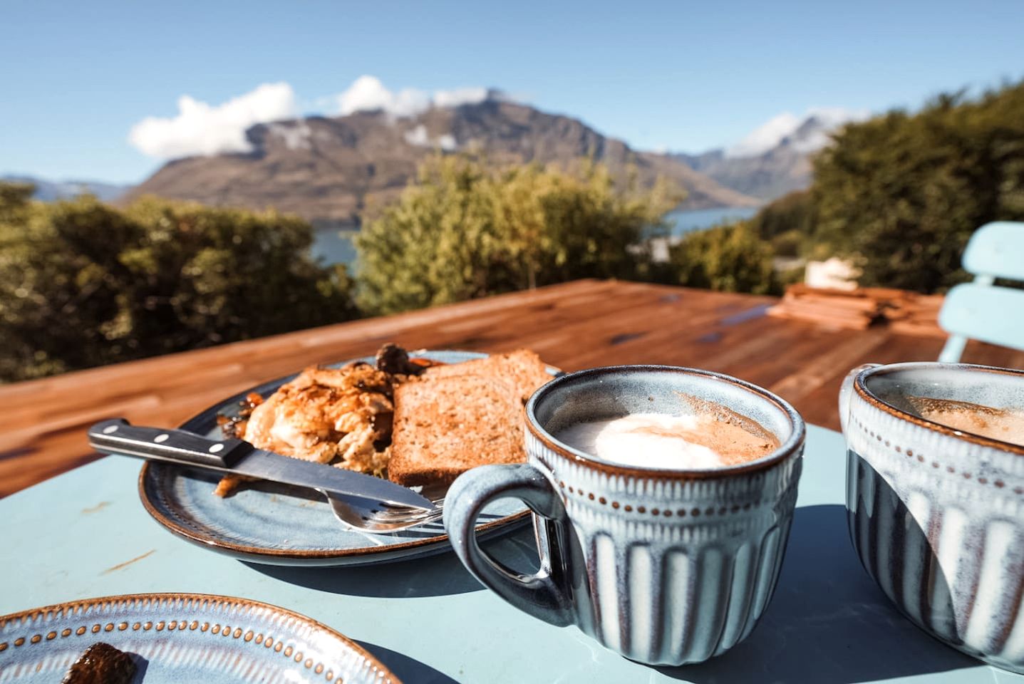 Tranquil Vacation Rental by Lake Wakatipu with Majestic Mountain Views in Queenstown, New Zealand