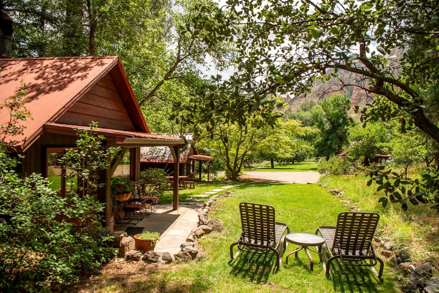 Secluded Cabin Rental for Group Vacation in Oak Creek Canyon