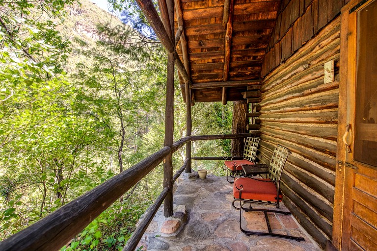 Romantic Creekside Log Cabin Rental for Two in Sedona, Arizona | Cabins (Sedona, Arizona, United States of America)