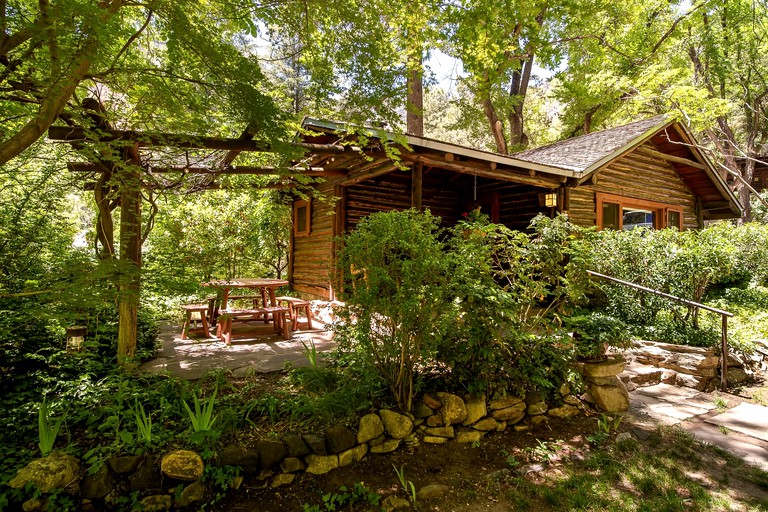 Private Cabin Rental for Group Getaway near Flagstaff, Arizona | Cabins (Sedona, Arizona, United States of America)