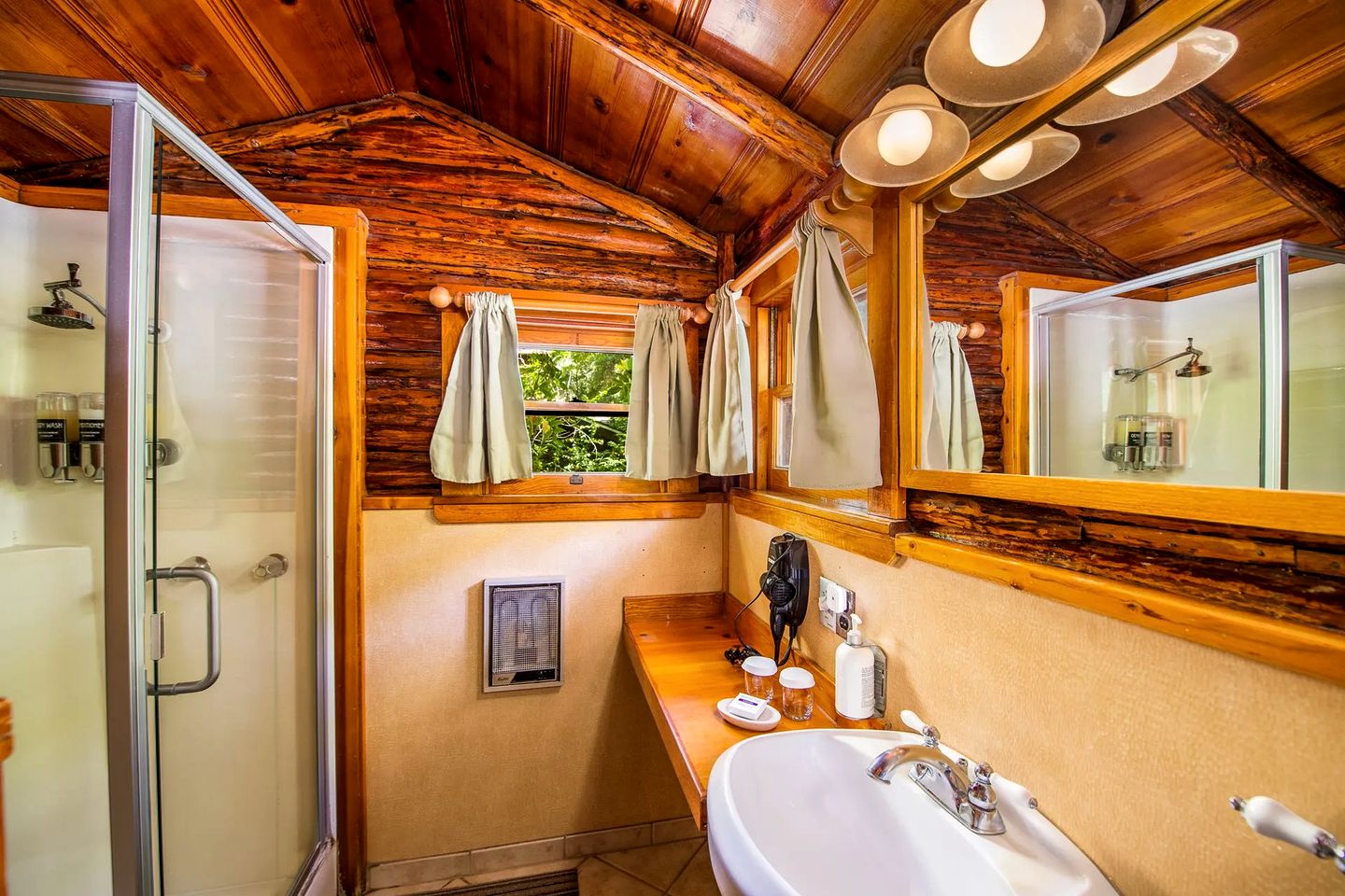 Private Cabin Rental for Group Getaway near Flagstaff, Arizona