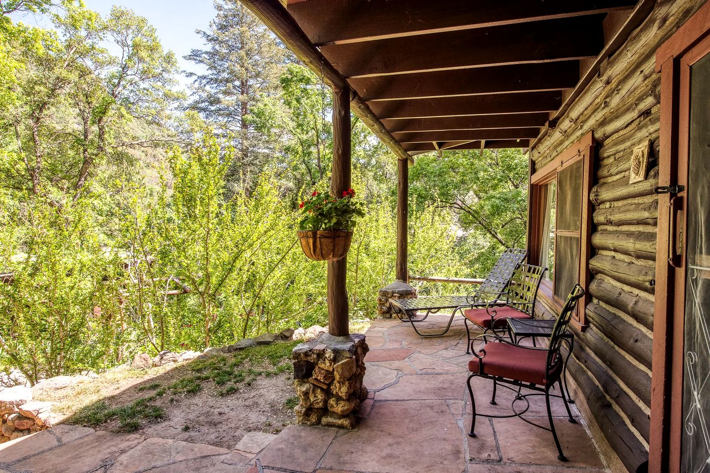 Intimate Bed and Breakfast Cabin Rental for Three in Northern Arizona