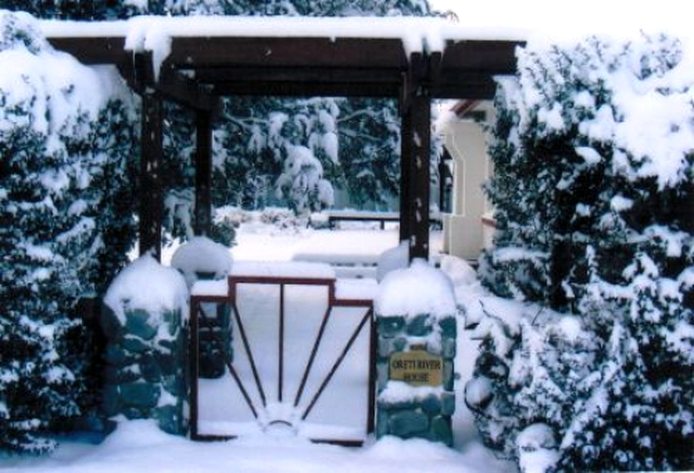 Picturesque Holiday Rental for Five near Lake Wakatipu, New Zealand