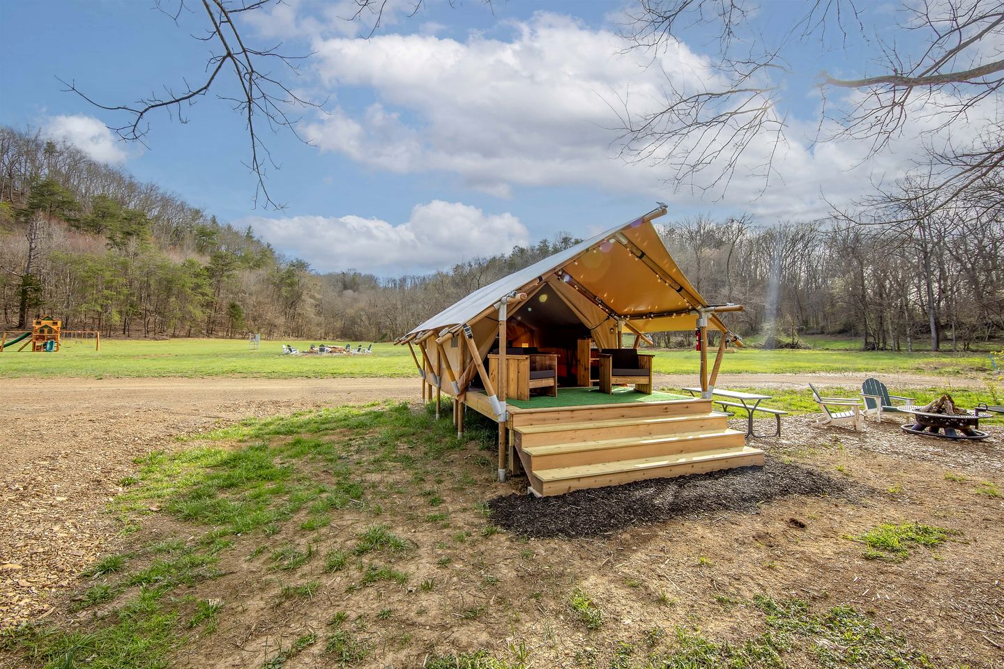 Vibrant Creekside Safari Tent Oasis near Smoky Mountain in Tennessee