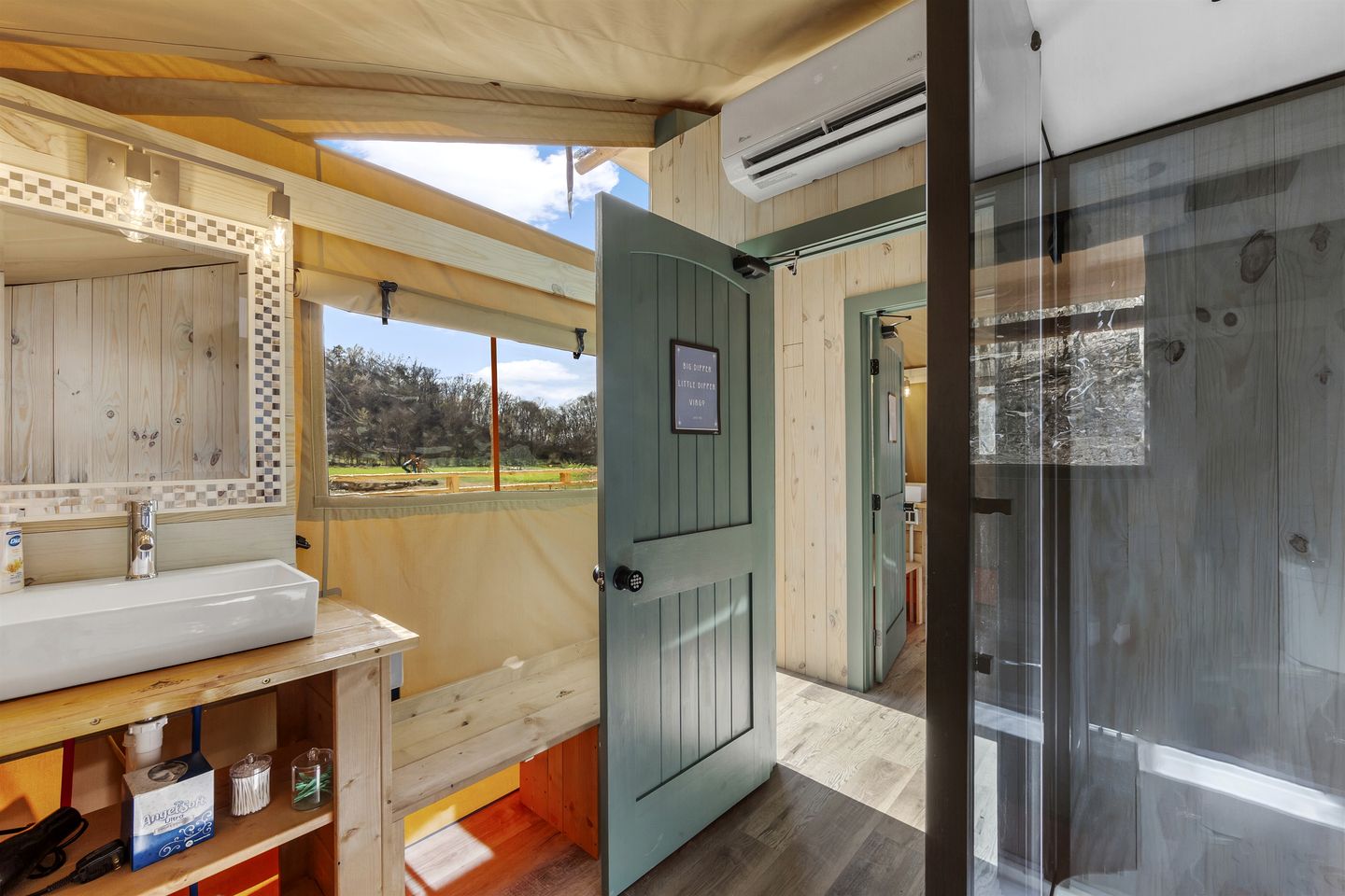 Vibrant Creekside Safari Tent Oasis near Smoky Mountain in Tennessee