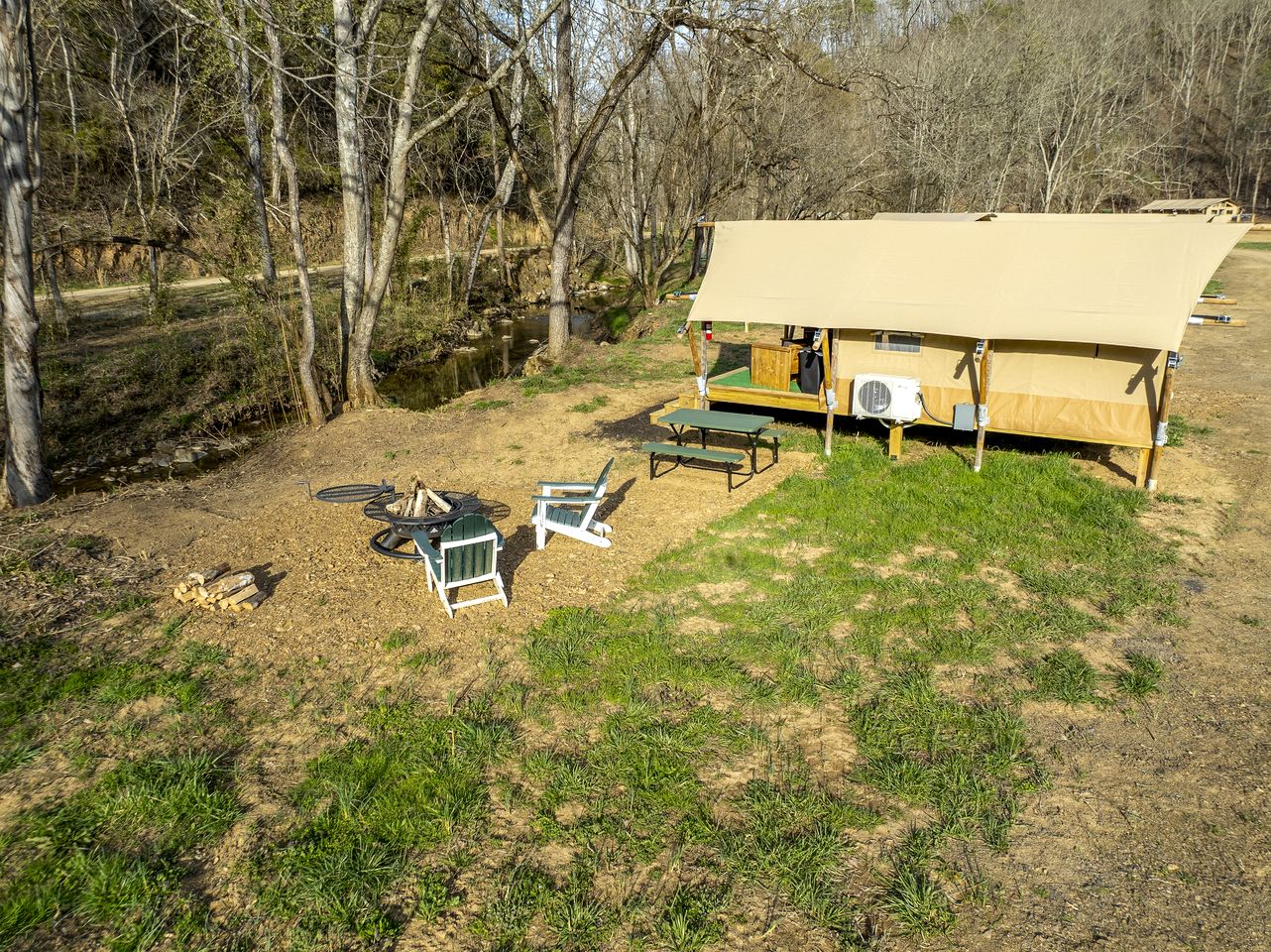 Vibrant Creekside Safari Tent Oasis near Smoky Mountain in Tennessee
