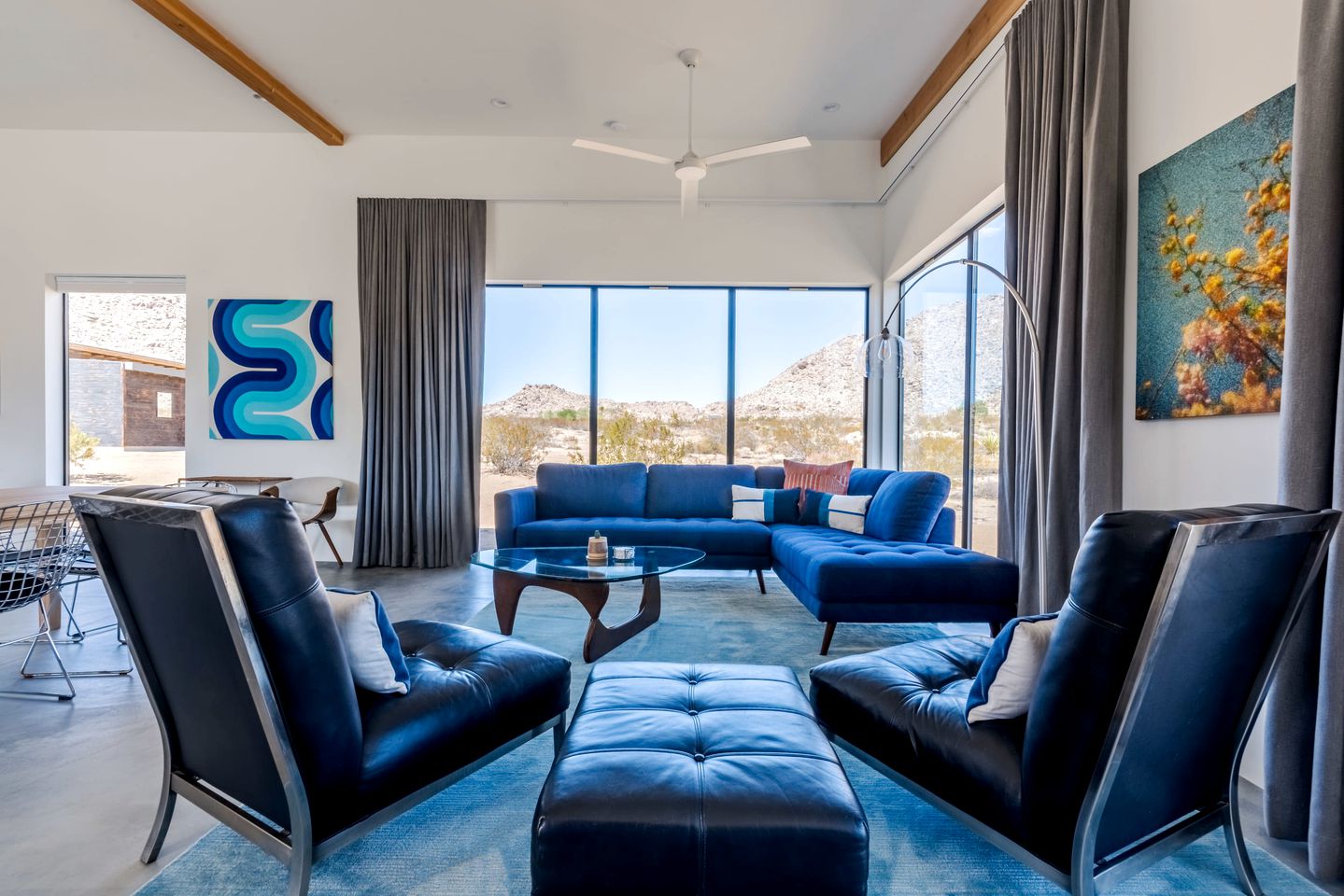 Luxury Vacation Rental with Spa Pool and Barbecue in Joshua Tree, California