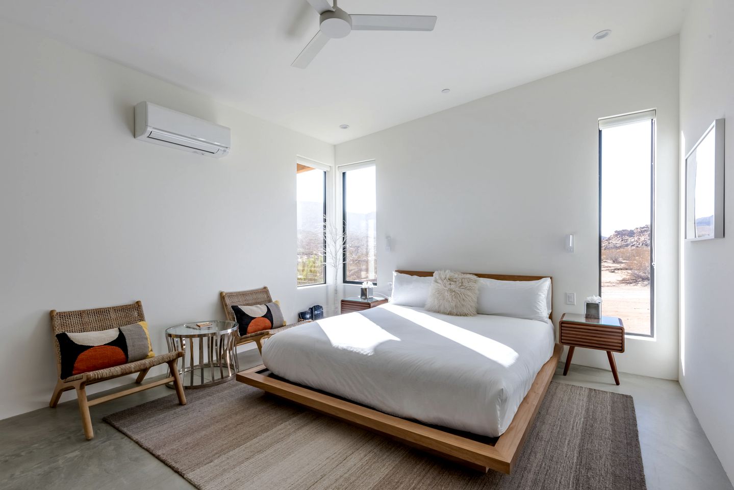 Luxury Vacation Rental with Spa Pool and Barbecue in Joshua Tree, California