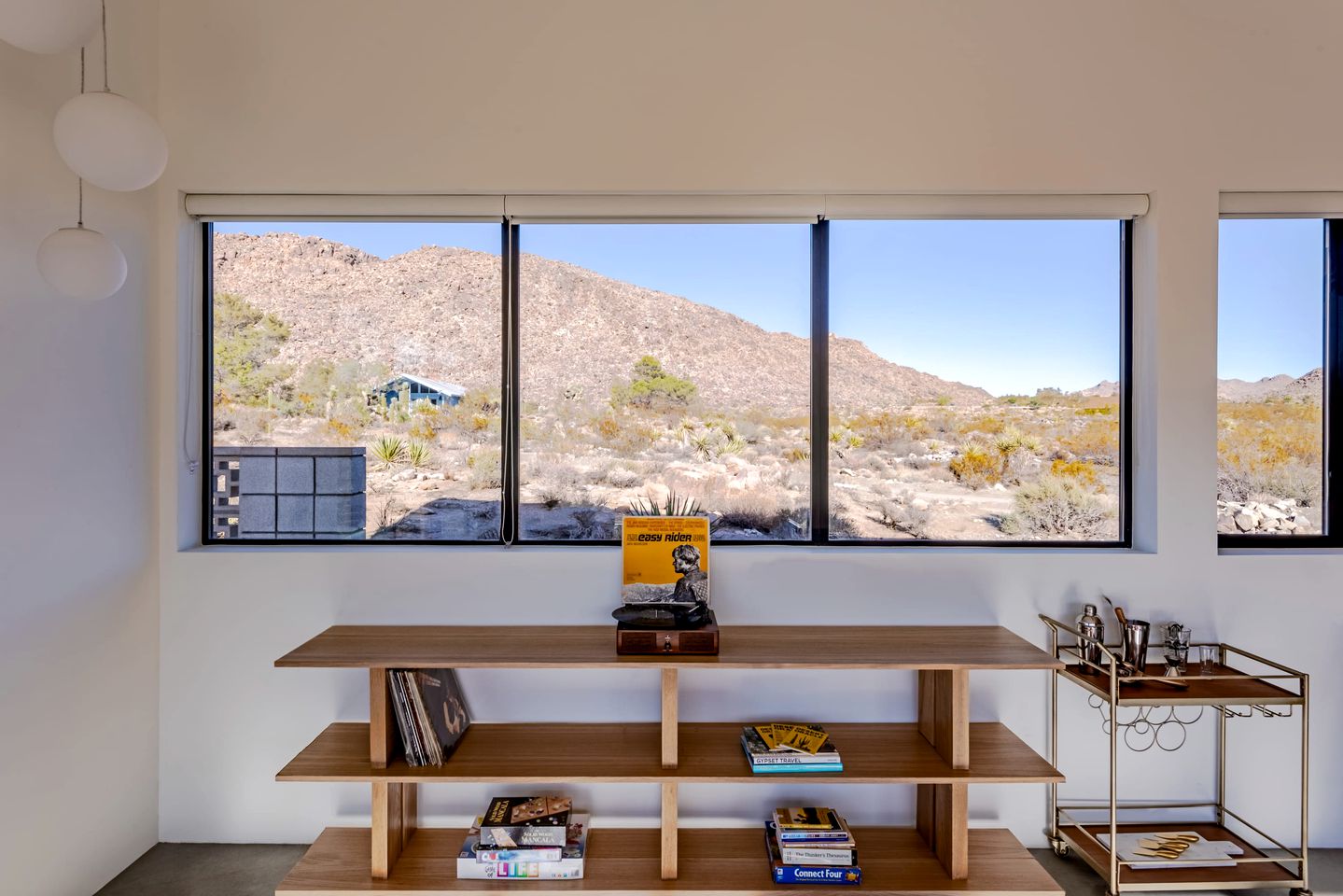 Amazing Vacation Rental with Hot-tub and Stunning Views of the Desert in Joshua Tree, California