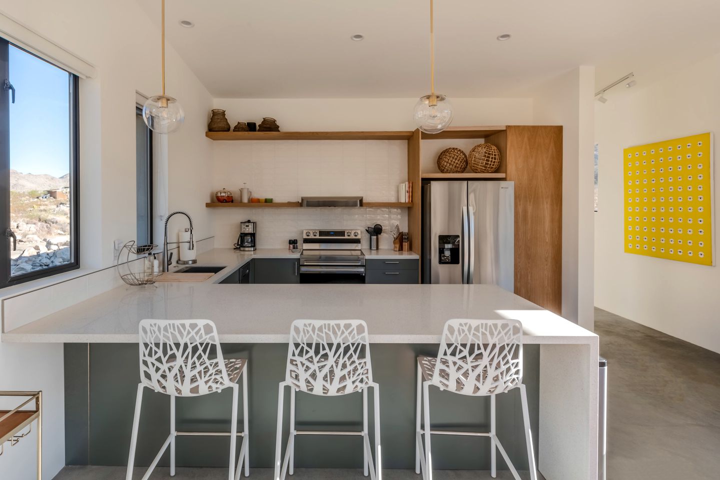 Amazing Vacation Rental with Hot-tub and Stunning Views of the Desert in Joshua Tree, California