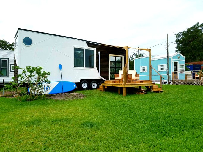 Tiny Houses (Orlando, Florida, United States)