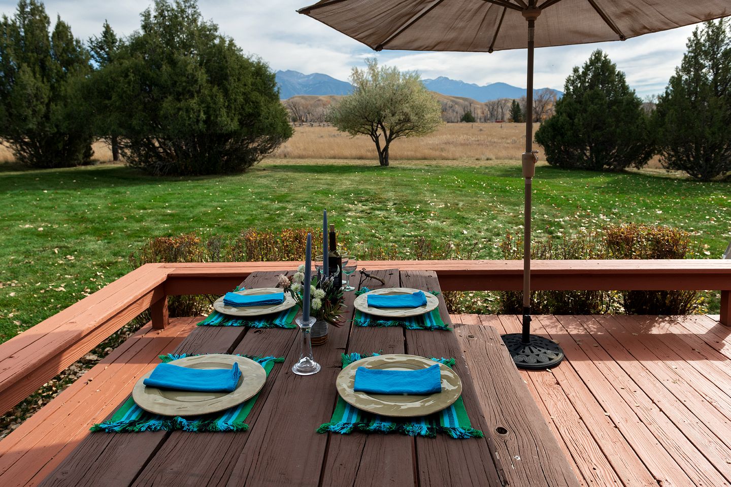 Elegant Western-Style Vacation Rental with Mountain Views near Madison River in Ennis, Montana