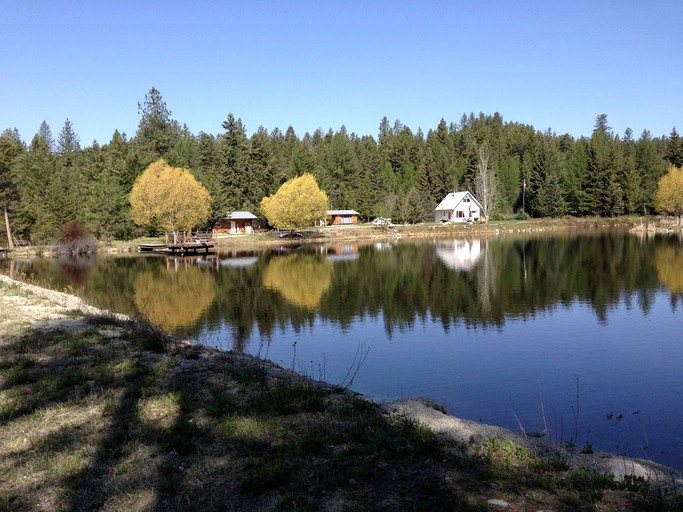 Cabins (Osoyoos, British Columbia, Canada)