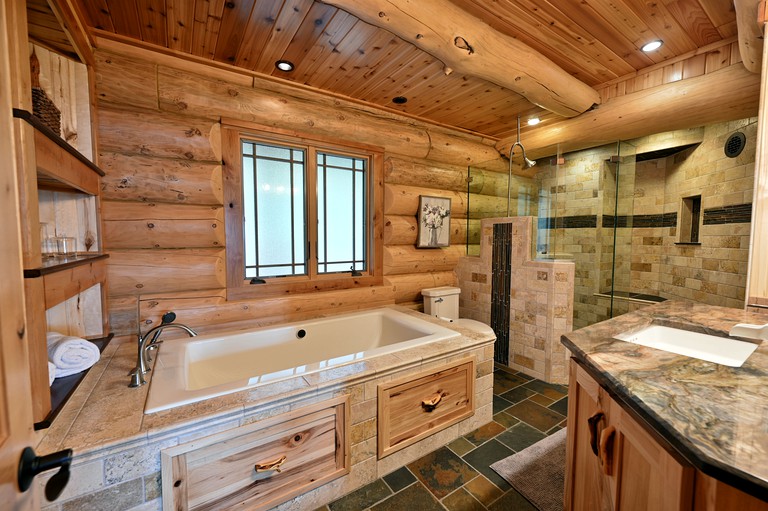 Log Cabins (United States of America, Hayward, Wisconsin)