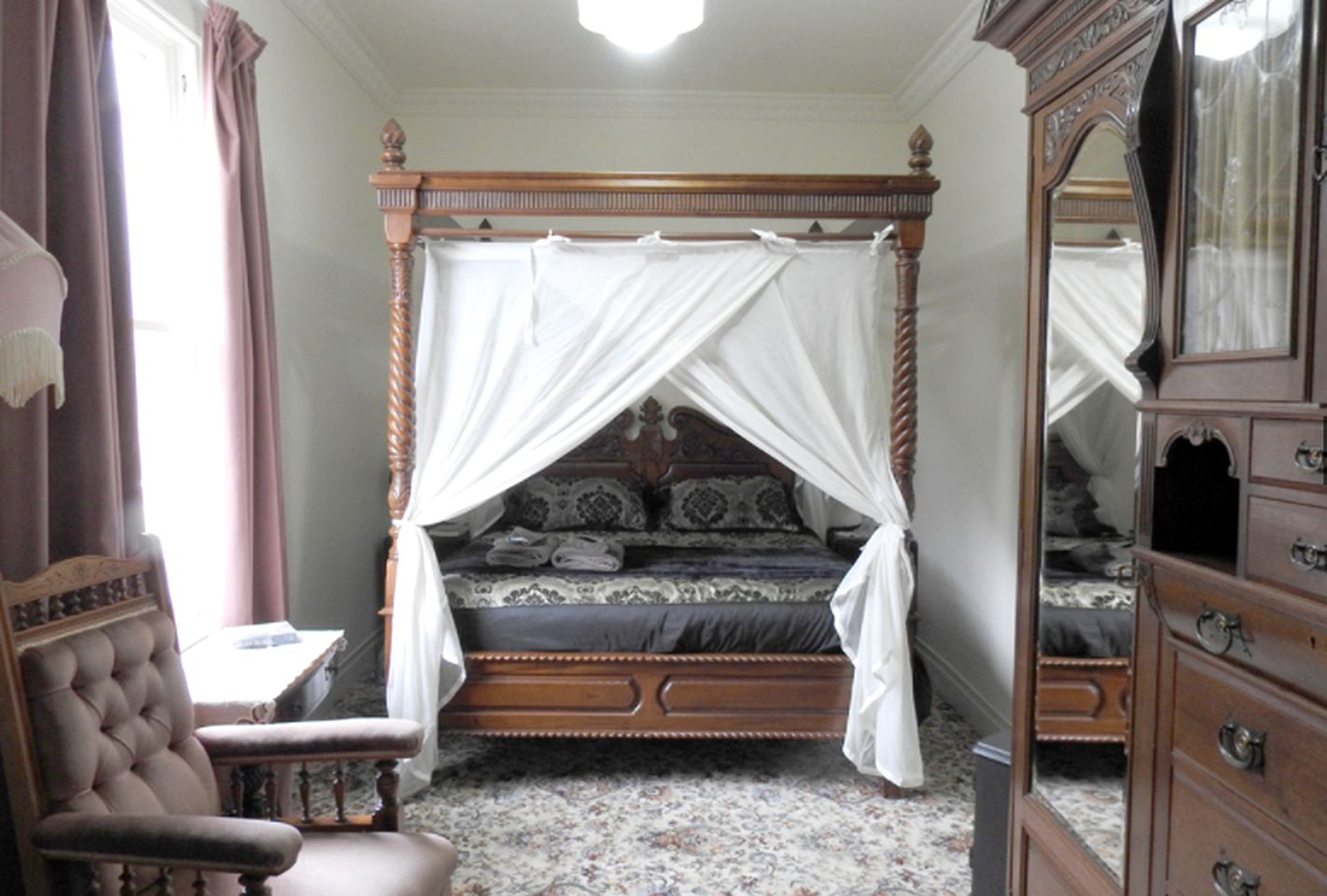 Nature Lodges (Otira, South Island, New Zealand)