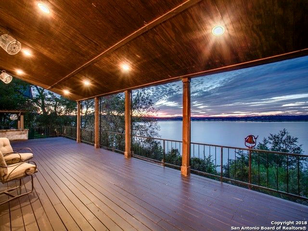 Lake View Glamping Rental in Canyon Lake, Texas