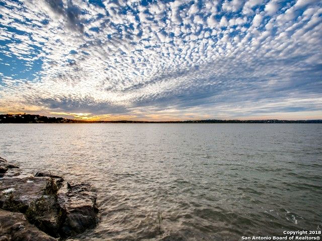 Lake View Glamping Rental in Canyon Lake, Texas