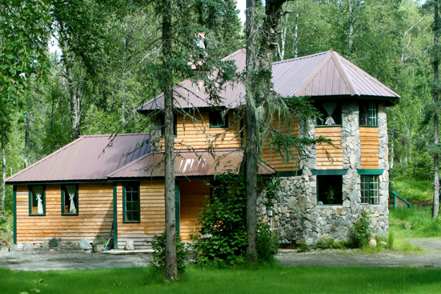 Superb Cabin Rental with Fire Pit and BBQ near Denali National Park, Alaska