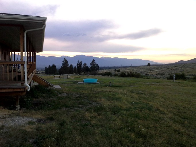 Cabins (Corvallis, Montana, United States)