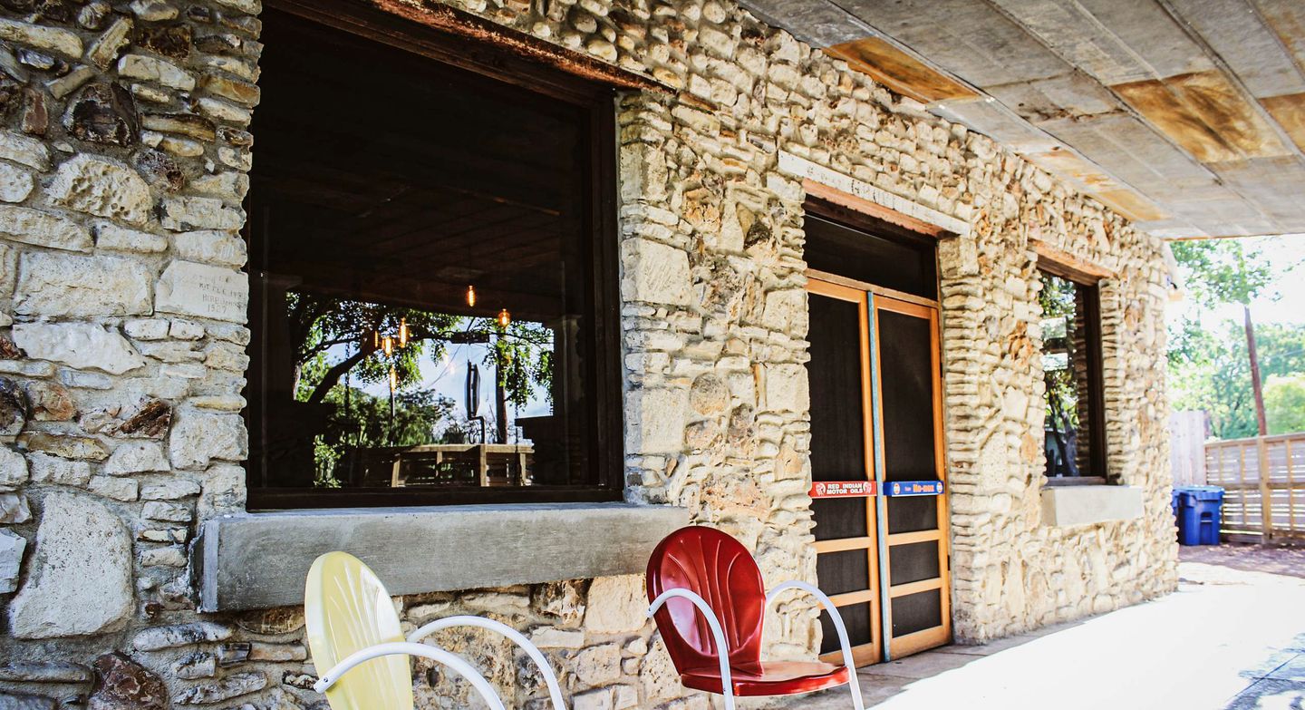 Historic Filling Station Bungalow-Near River, Kerrville, Texas