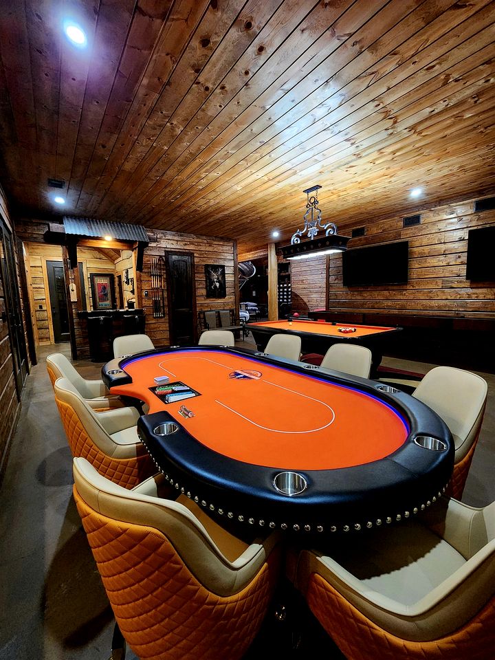 Outstanding Cabin up to 50 People with Bowling, Private Cinema and Fantastic Sightd in Broken Bow, Oklahoma