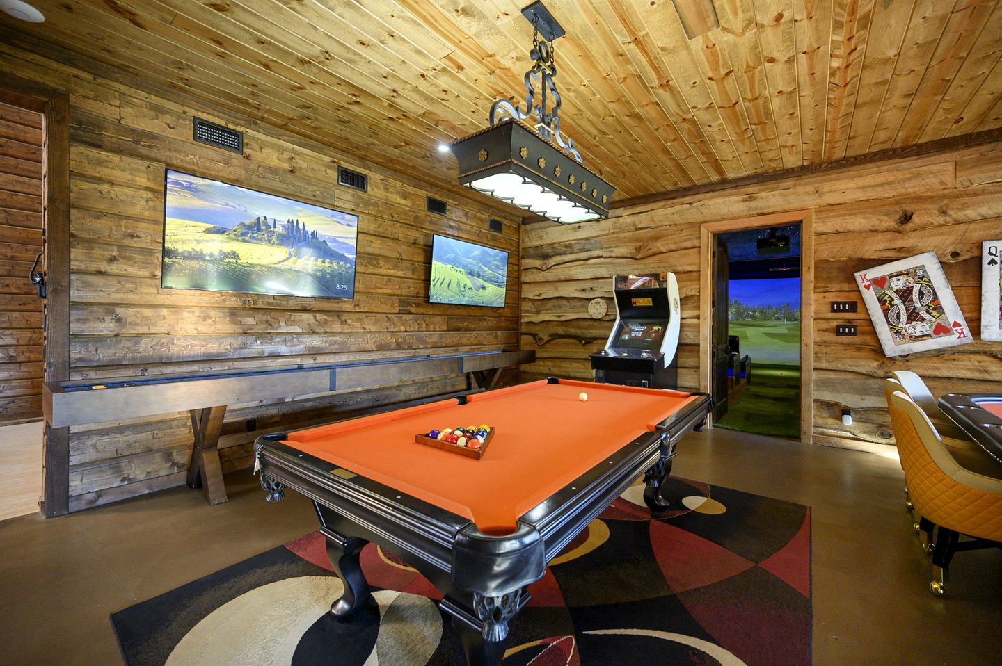 Outstanding Cabin up to 50 People with Bowling, Private Cinema and Fantastic Sightd in Broken Bow, Oklahoma