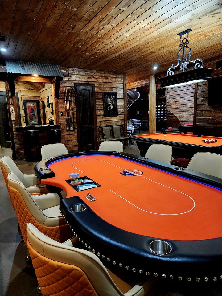 Outstanding Cabin up to 50 People with Bowling, Private Cinema and Fantastic Sightd in Broken Bow, Oklahoma