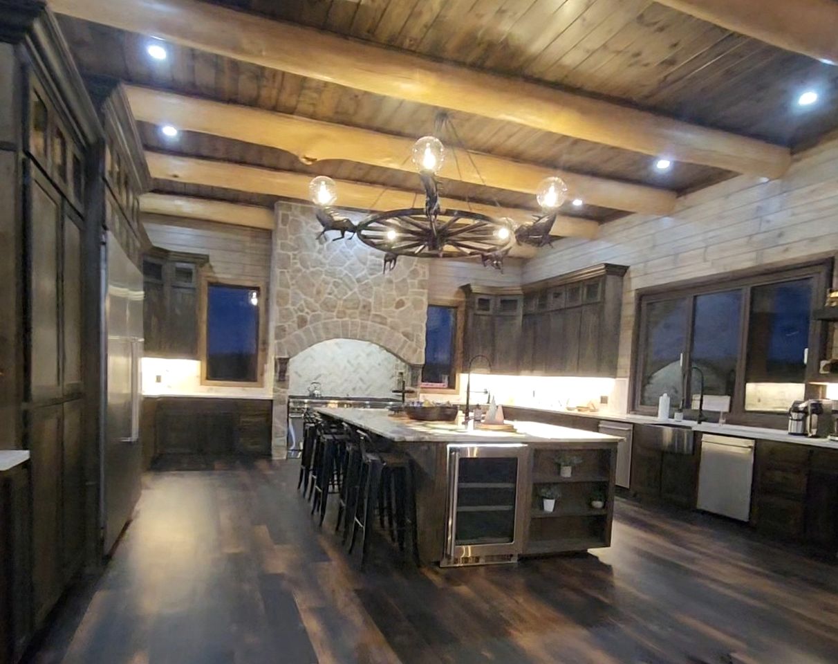 Outstanding Cabin up to 50 People with Bowling, Private Cinema and Fantastic Sightd in Broken Bow, Oklahoma