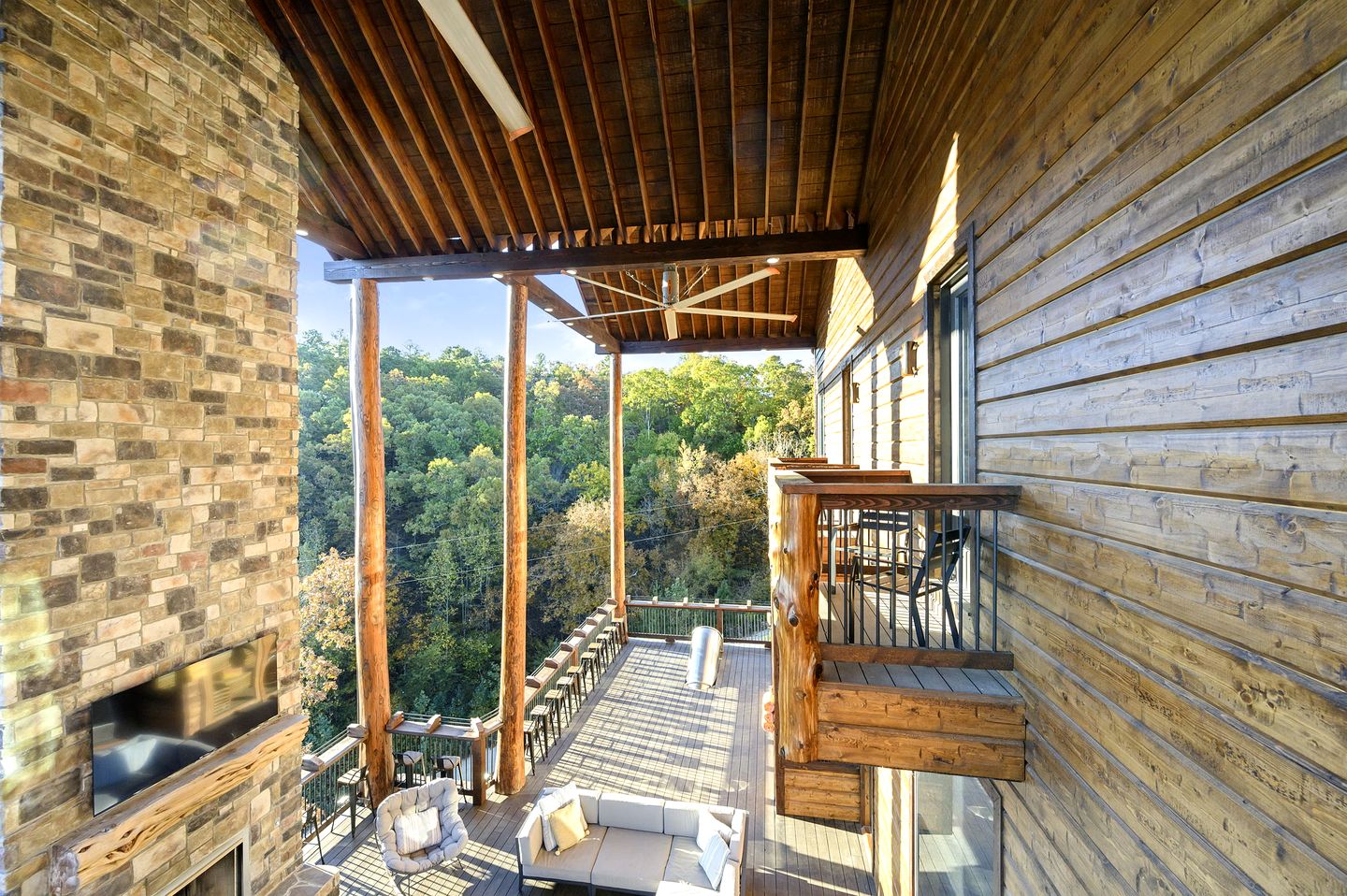 Outstanding Cabin up to 50 People with Bowling, Private Cinema and Fantastic Sightd in Broken Bow, Oklahoma