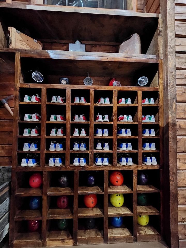 Outstanding Cabin up to 50 People with Bowling, Private Cinema and Fantastic Sightd in Broken Bow, Oklahoma