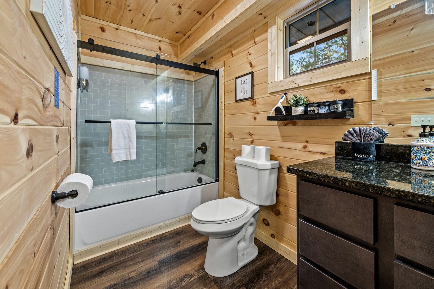 Outstanding Cabin with Air Hockey Table Beautifully Designed in Tennessee