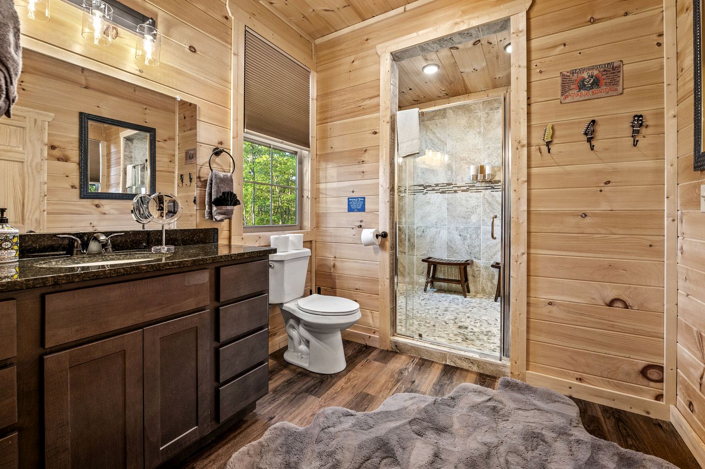 Outstanding Cabin with Air Hockey Table Beautifully Designed in Tennessee